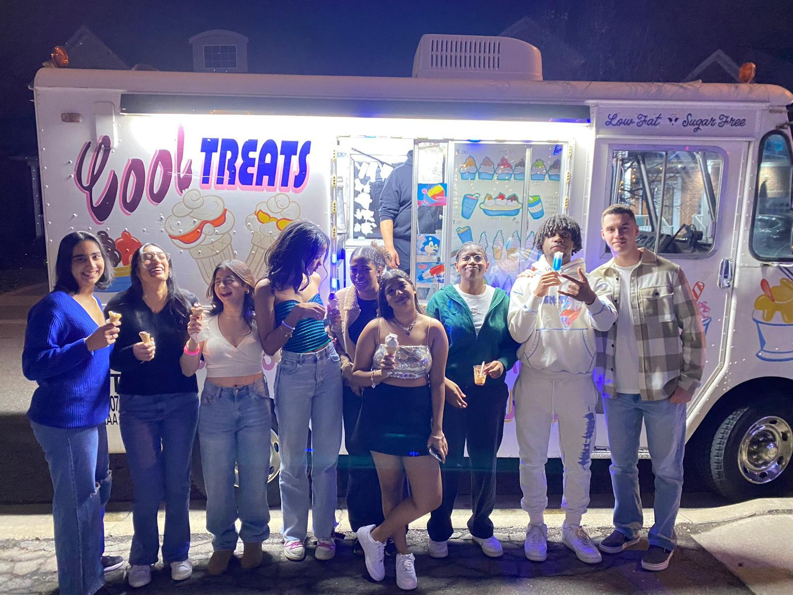 How to Throw an Unforgettable Ice Cream Party with Your Truck! 🍦
