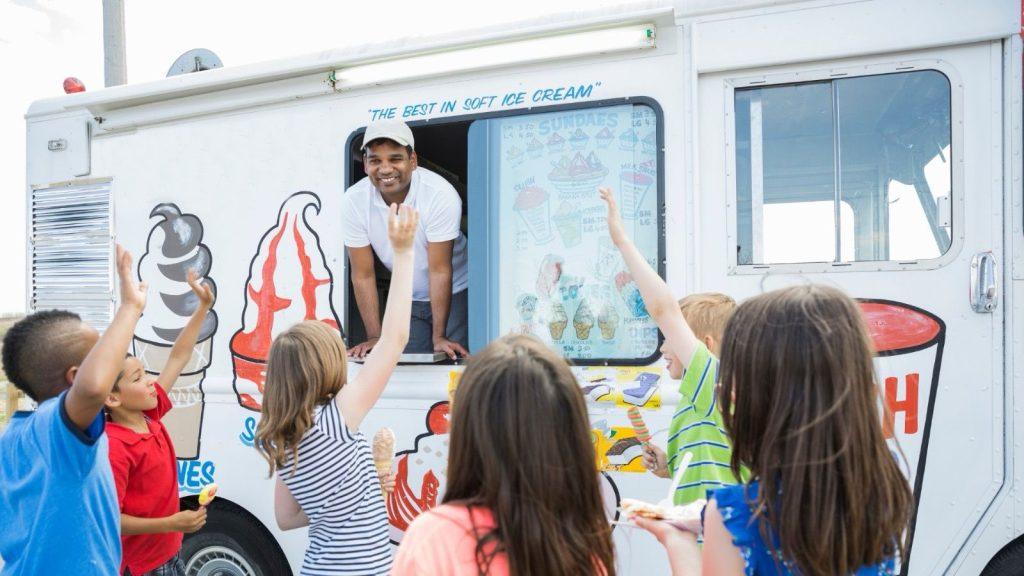 Throwing the Ultimate Backyard Party? Here’s Why an Ice Cream Truck Is a Must! 🍦 🎉
